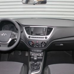 Hyundai Solaris 1.6 МТ, 2018, седан